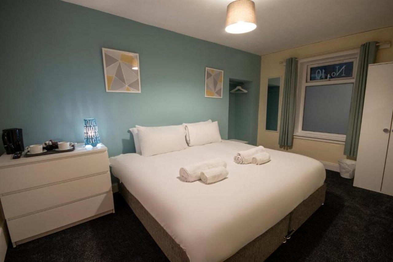 Irvine Riverside Guesthouse By Payman Club Екстер'єр фото